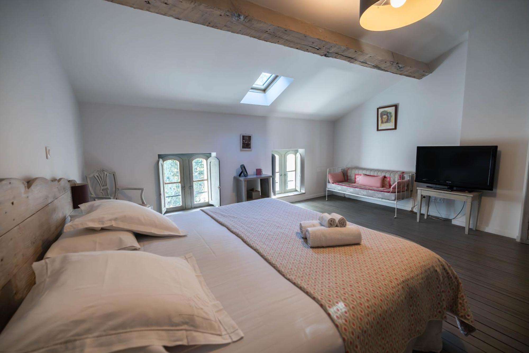 Domaine Castell De Bles Bed and Breakfast Saint-Génis Værelse billede