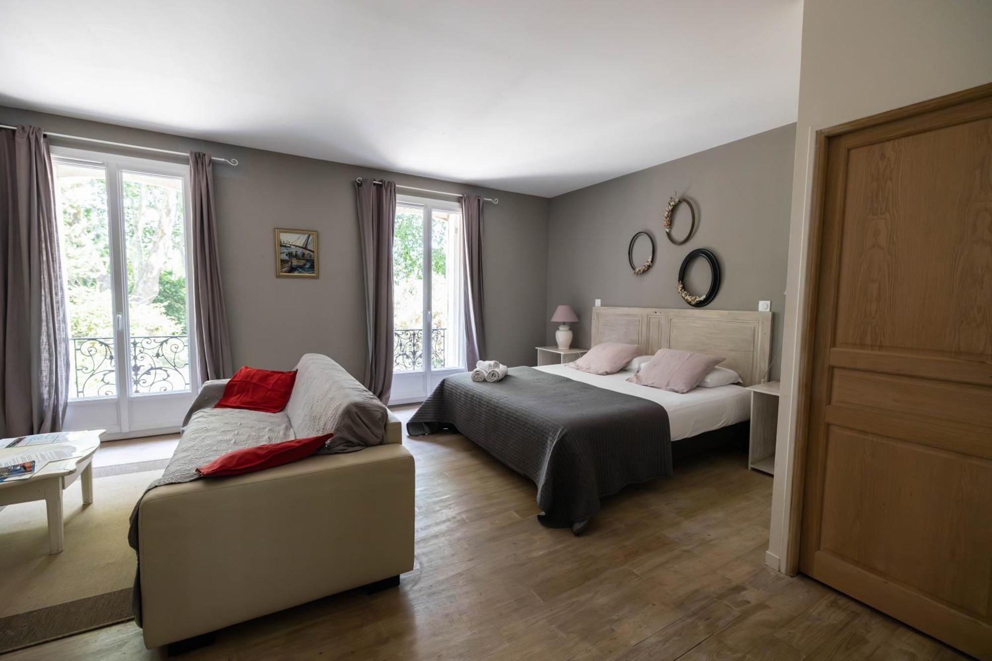 Domaine Castell De Bles Bed and Breakfast Saint-Génis Værelse billede