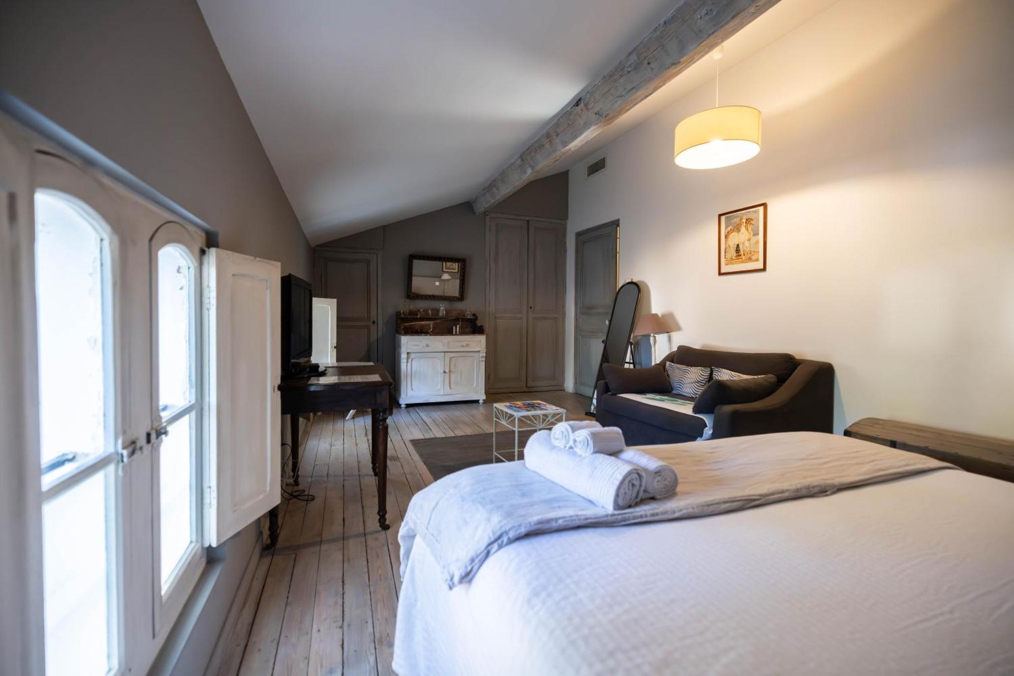 Domaine Castell De Bles Bed and Breakfast Saint-Génis Værelse billede